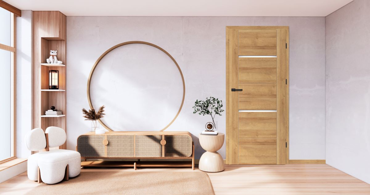 Dekor beltéri ajtó BUDLEJA. A dekorfóliás beltéri ajtók Budapesten széles választékban elérhetők különböző árkategóriákban. Ezek az ajtók praktikus és esztétikus megoldást nyújtanak otthona belső terekének kialakításához. A választékban megtalálhatóak modern, letisztult formavilágú ajtók, valamint tradicionálisabb stílusú változatok is, amelyek kiválóan illeszkednek különböző lakberendezési stílusokhoz.