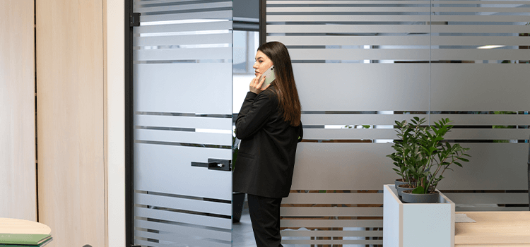 Esztétikus üveges beltéri ajtó